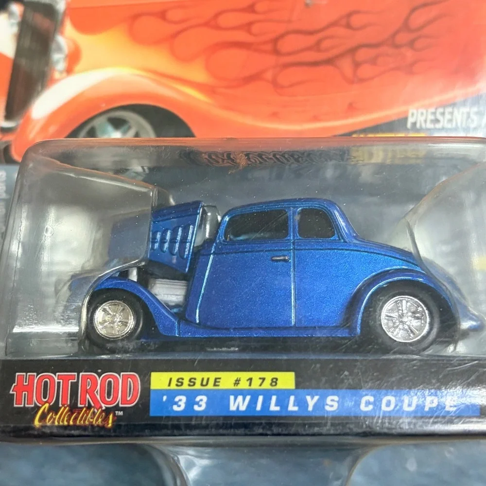 Racing Champions Hot Rod Collectibles Set 40 Ford 64 Mustang 33 Willys 1:64